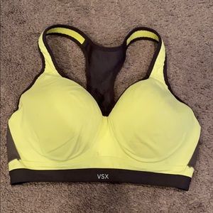 Sports bra